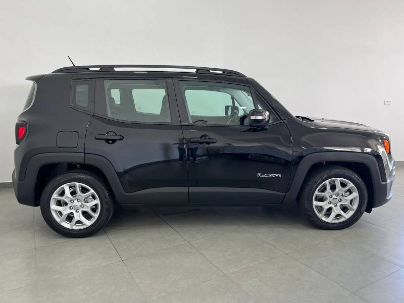 JEEP - RENEGADE - 2015/2016 - Preta - R$ 70.900,00