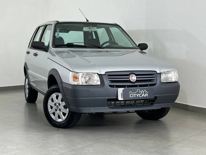 FIAT - UNO - 2009/2010 - Prata - R$ 25.900,00