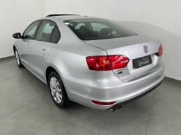 VOLKSWAGEN - JETTA - 2011/2012 - Prata - R$ 61.900,00