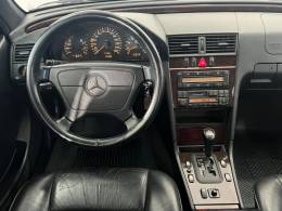 MERCEDES-BENZ - C 240 - 1998/1998 - Preta - R$ 69.900,00