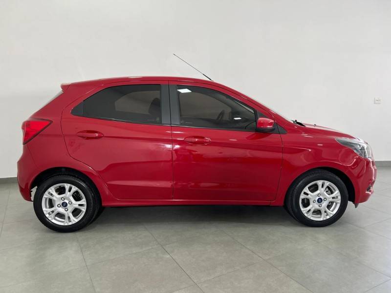 FORD - KA - 2015/2016 - Vermelha - R$ 46.900,00