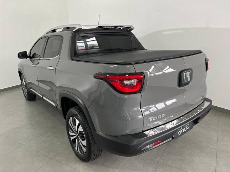 FIAT - TORO - 2022/2023 - Cinza - R$ 152.900,00