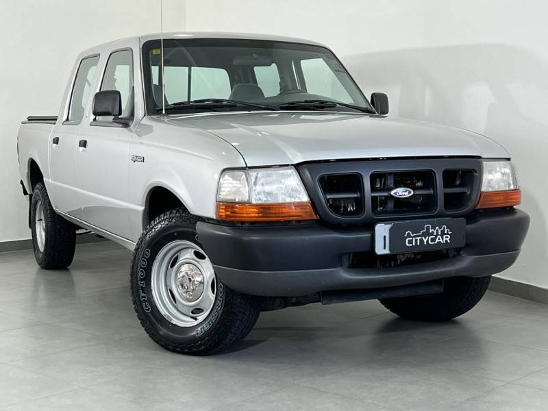 FORD - RANGER - 2000/2000 - Prata - R$ 51.900,00