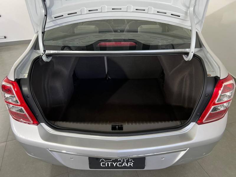 CHEVROLET - COBALT - 2015/2015 - Prata - R$ 49.900,00