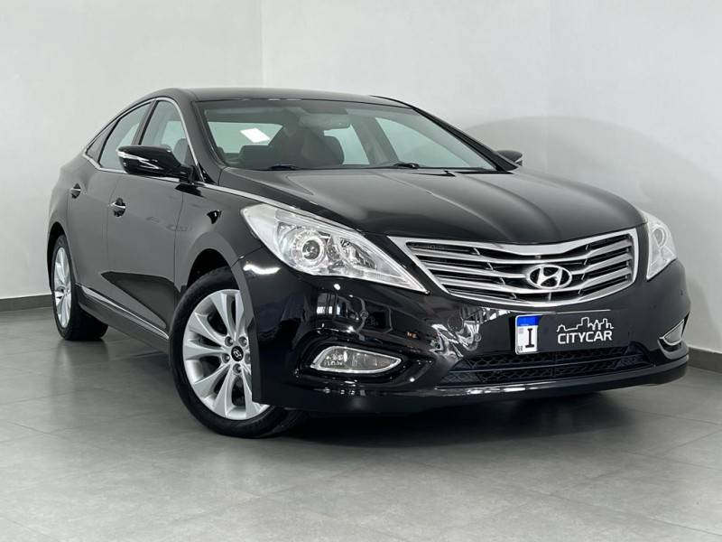 HYUNDAI - AZERA - 2012/2013 - Preta - R$ 77.900,00