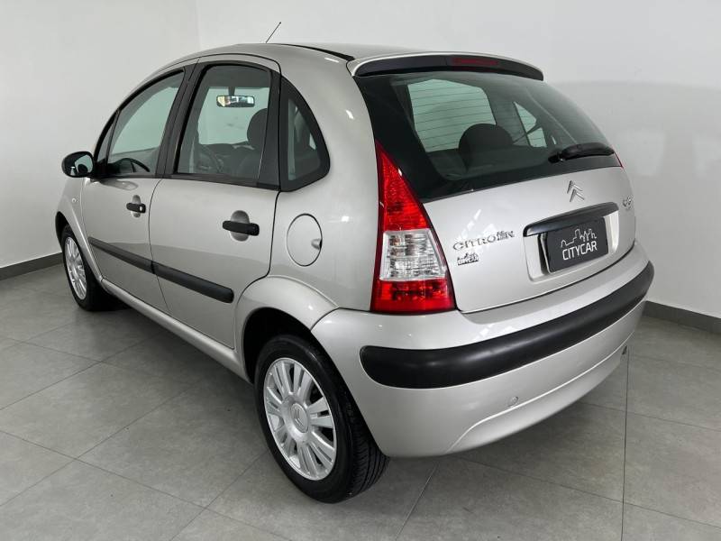 CITROËN - C3 - 2007/2008 - Prata - R$ 24.900,00