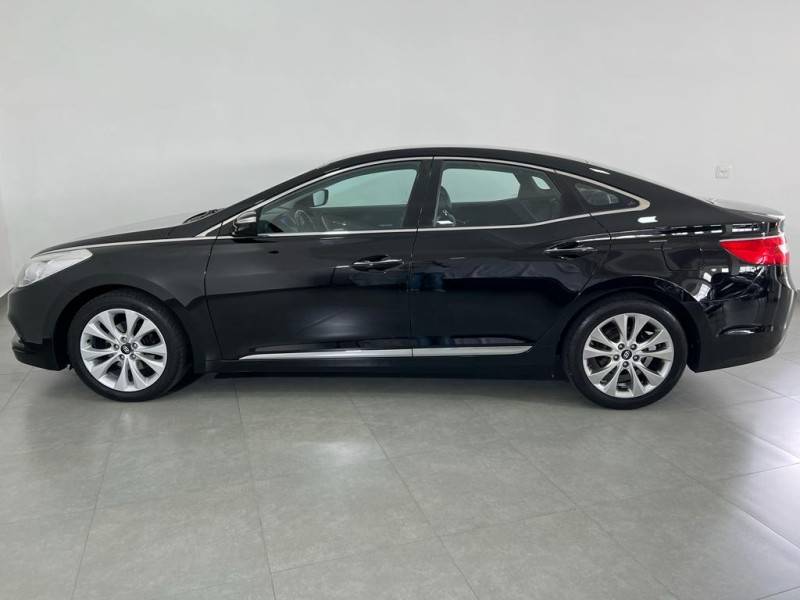 HYUNDAI - AZERA - 2012/2013 - Preta - R$ 77.900,00