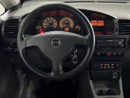CHEVROLET - ZAFIRA - 2004/2005 - Branca - R$ 32.900,00