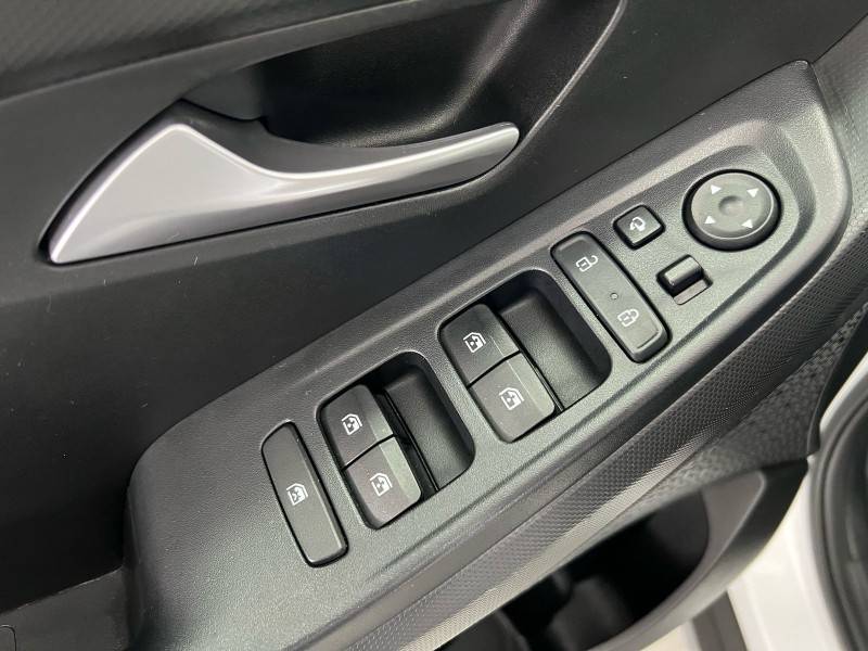 HYUNDAI - CRETA - 2021/2022 - Branca - R$ 123.900,00