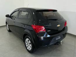 CHEVROLET - ONIX - 2018/2019 - Preta - R$ 56.900,00