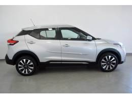 NISSAN - KICKS - 2016/2017 - Prata - R$ 84.900,00