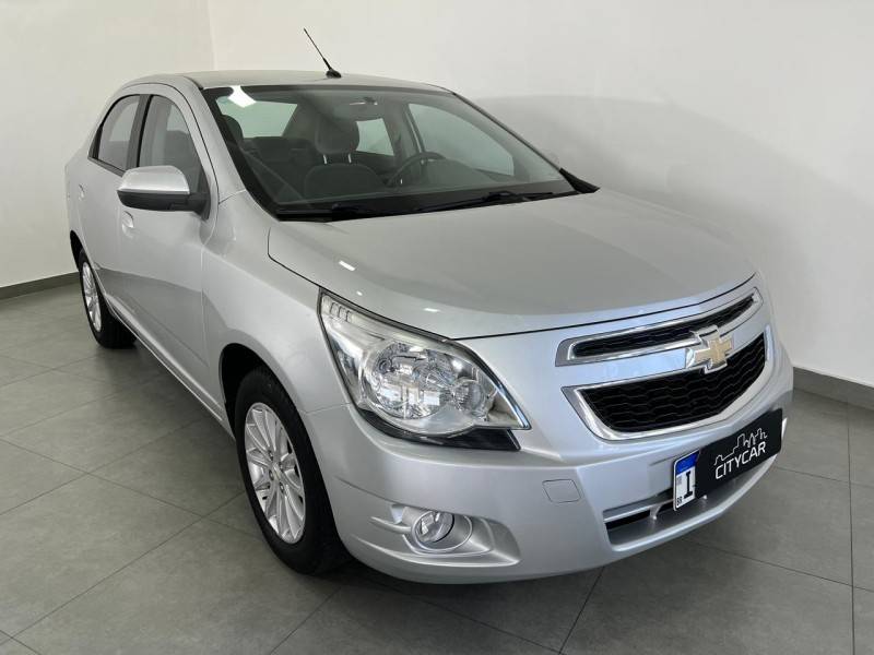 CHEVROLET - COBALT - 2015/2015 - Prata - R$ 49.900,00