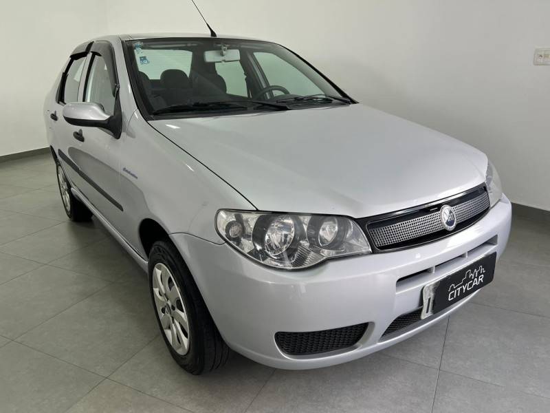 FIAT - SIENA - 2006/2007 - Prata - R$ 26.900,00