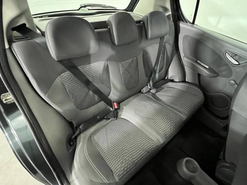 FIAT - PALIO - 2013/2013 - Cinza - R$ 40.900,00