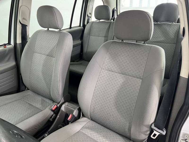CHEVROLET - ZAFIRA - 2004/2005 - Branca - R$ 32.900,00
