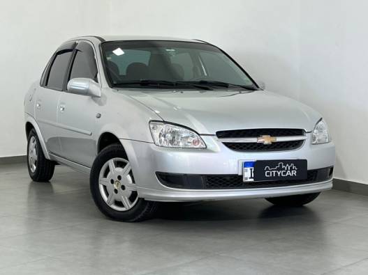 CHEVROLET - CLASSIC - 2013/2014 - Prata - R$ 32.900,00