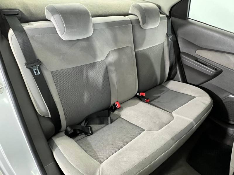 CHEVROLET - COBALT - 2015/2015 - Prata - R$ 49.900,00
