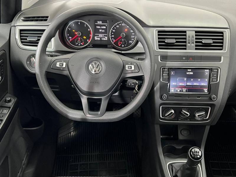 VOLKSWAGEN - FOX - 2020/2021 - Cinza - R$ 63.900,00