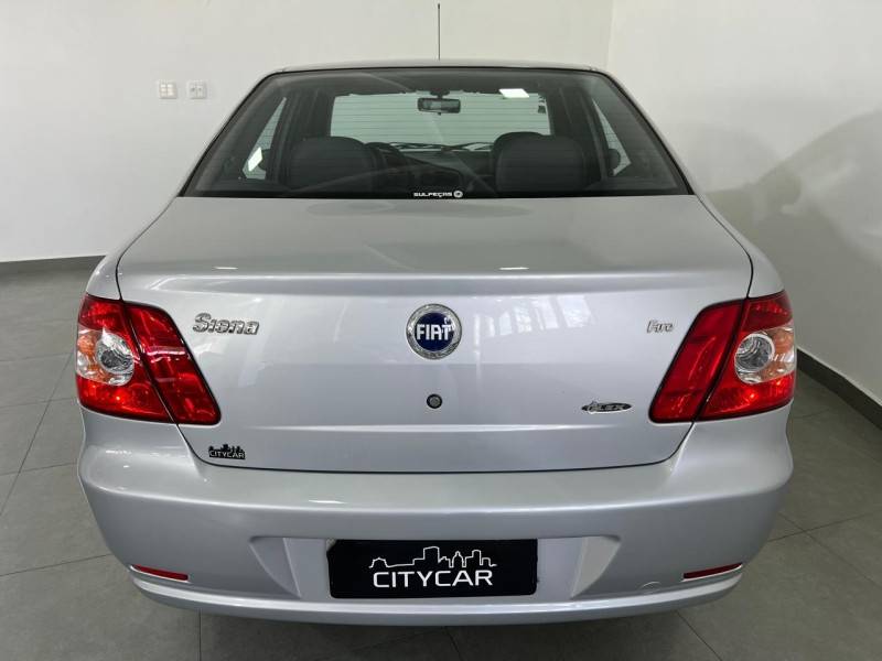 FIAT - SIENA - 2006/2007 - Prata - R$ 26.900,00