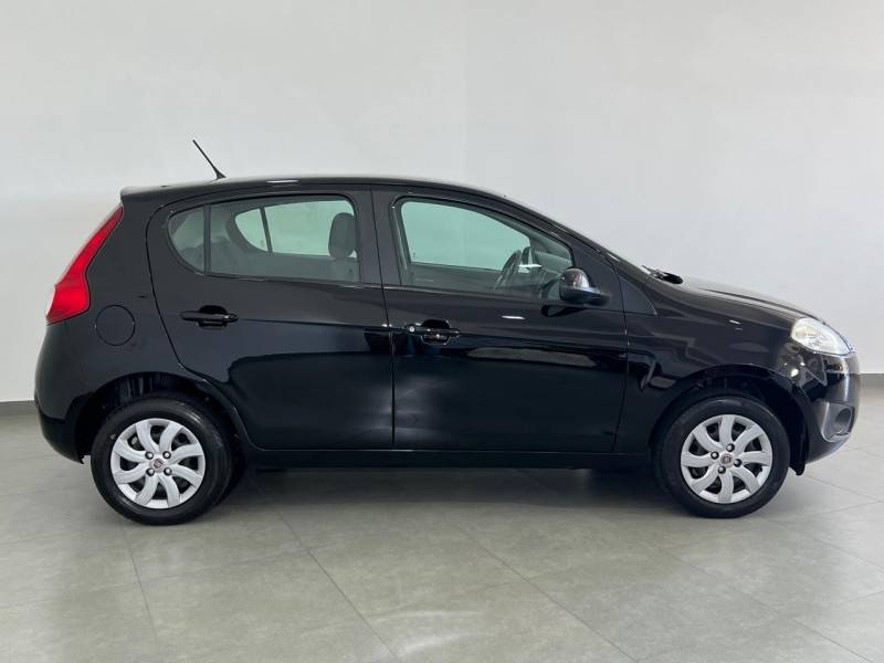 FIAT - PALIO - 2013/2013 - Preta - R$ 37.900,00