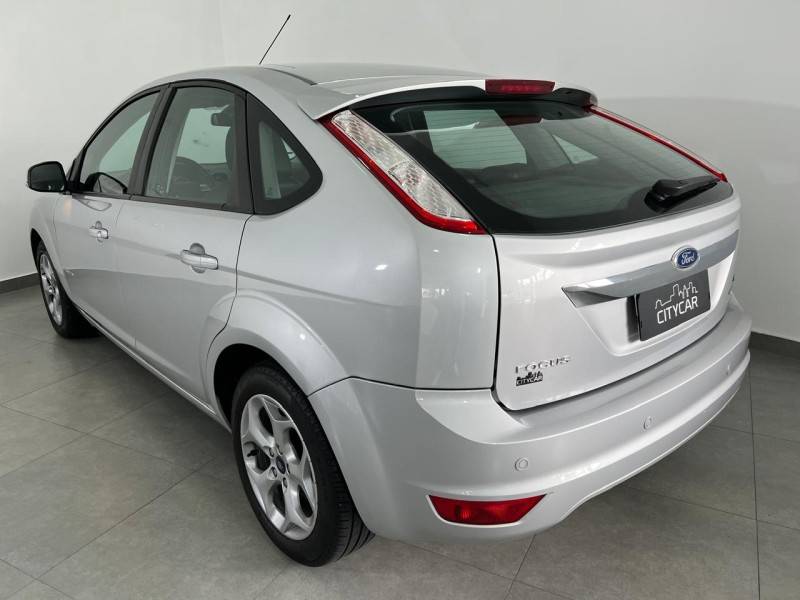 FORD - FOCUS - 2013/2013 - Prata - R$ 58.900,00