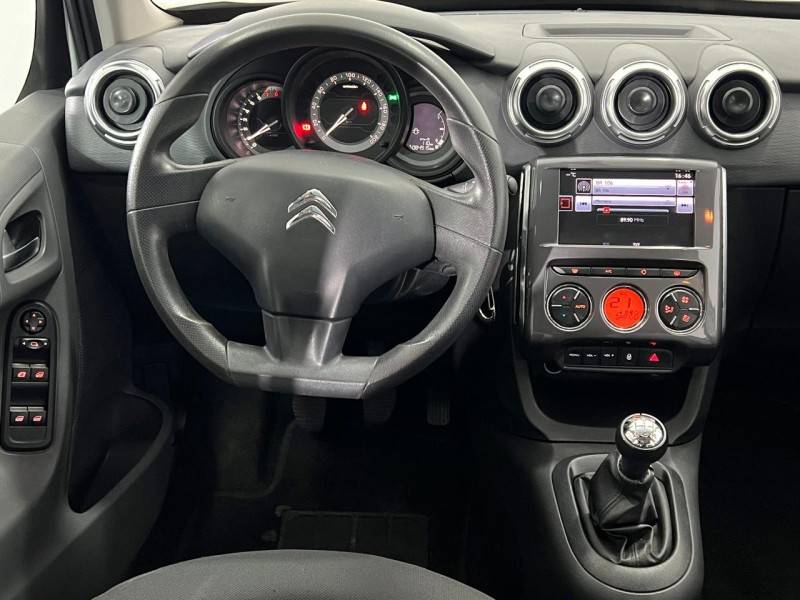 CITROËN - C3 - 2016/2017 - Branca - R$ 48.900,00