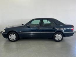 MERCEDES-BENZ - C 240 - 1998/1998 - Preta - R$ 69.900,00