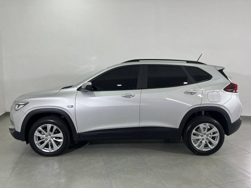 CHEVROLET - TRACKER - 2022/2023 - Prata - R$ 122.900,00