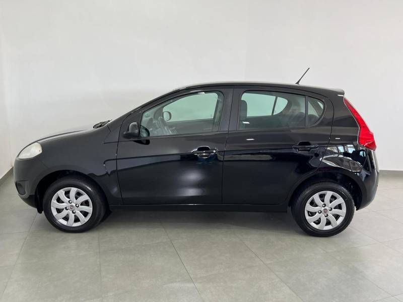 FIAT - PALIO - 2013/2013 - Preta - R$ 37.900,00