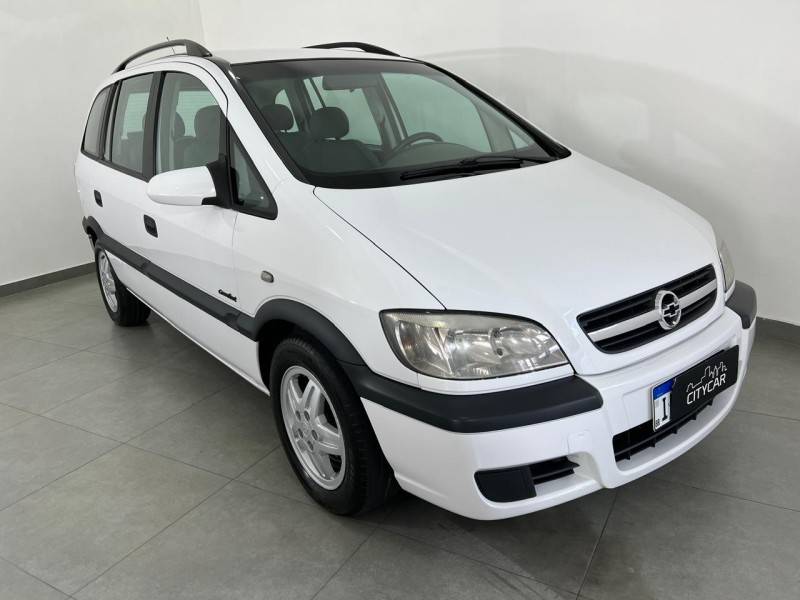 CHEVROLET - ZAFIRA - 2004/2005 - Branca - R$ 32.900,00