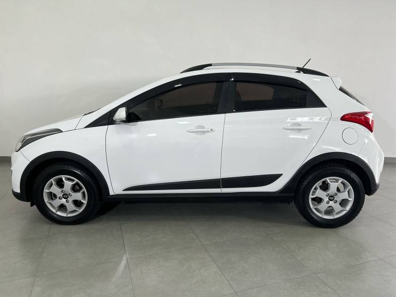 HYUNDAI - HB20X - 2013/2014 - Branca - R$ 60.900,00