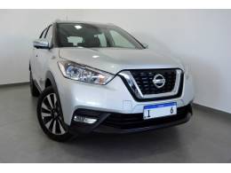 NISSAN - KICKS - 2016/2017 - Prata - R$ 84.900,00