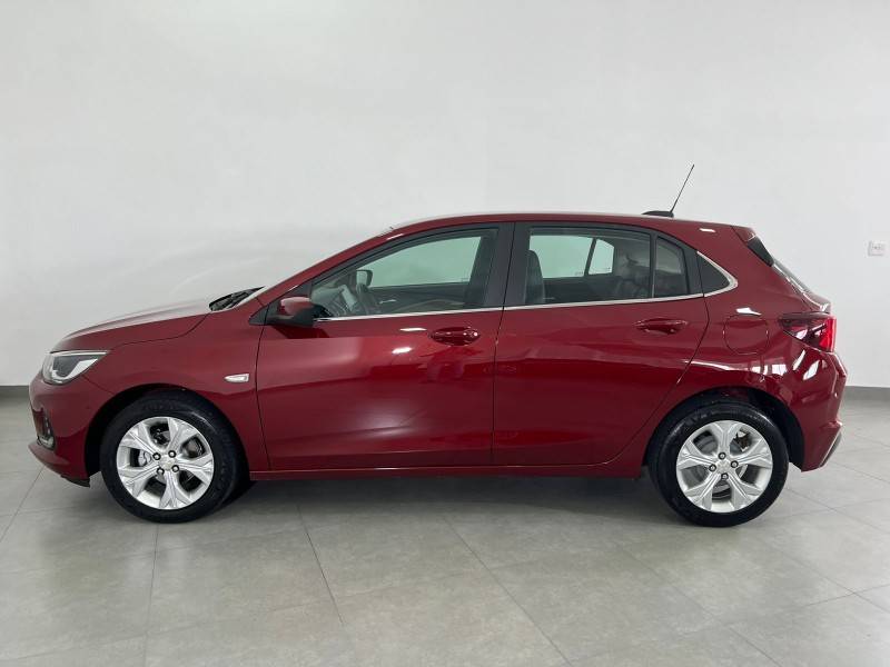 CHEVROLET - ONIX - 2020/2021 - Vermelha - R$ 84.900,00